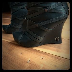 House of Harlow Boots